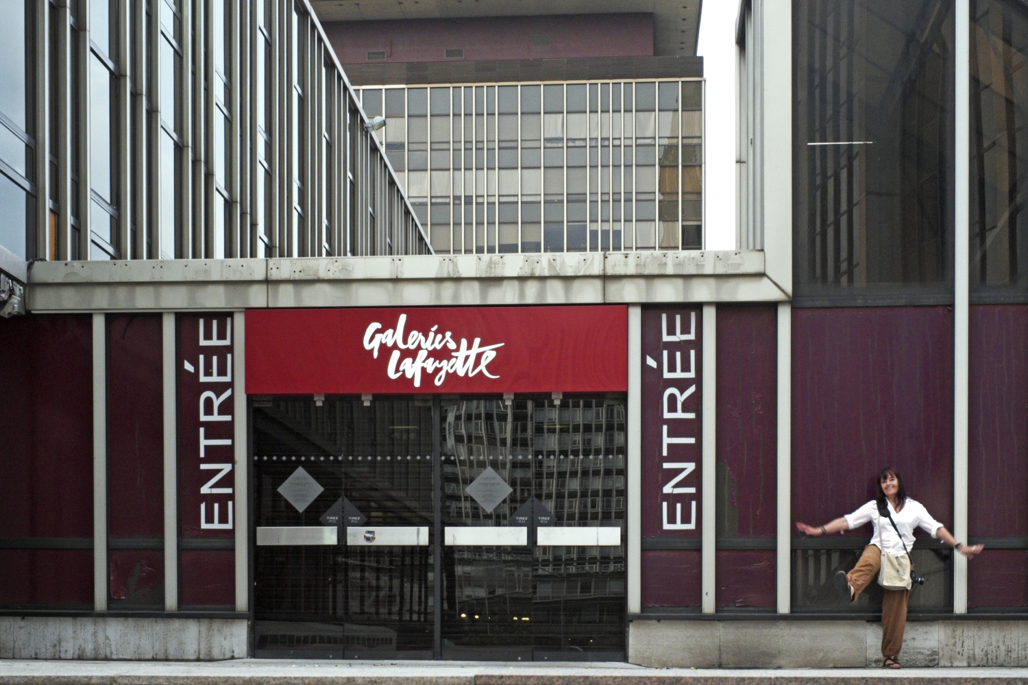 Neben dem TOUR MONTPARNASSE  - die Fotografin hebt ab...