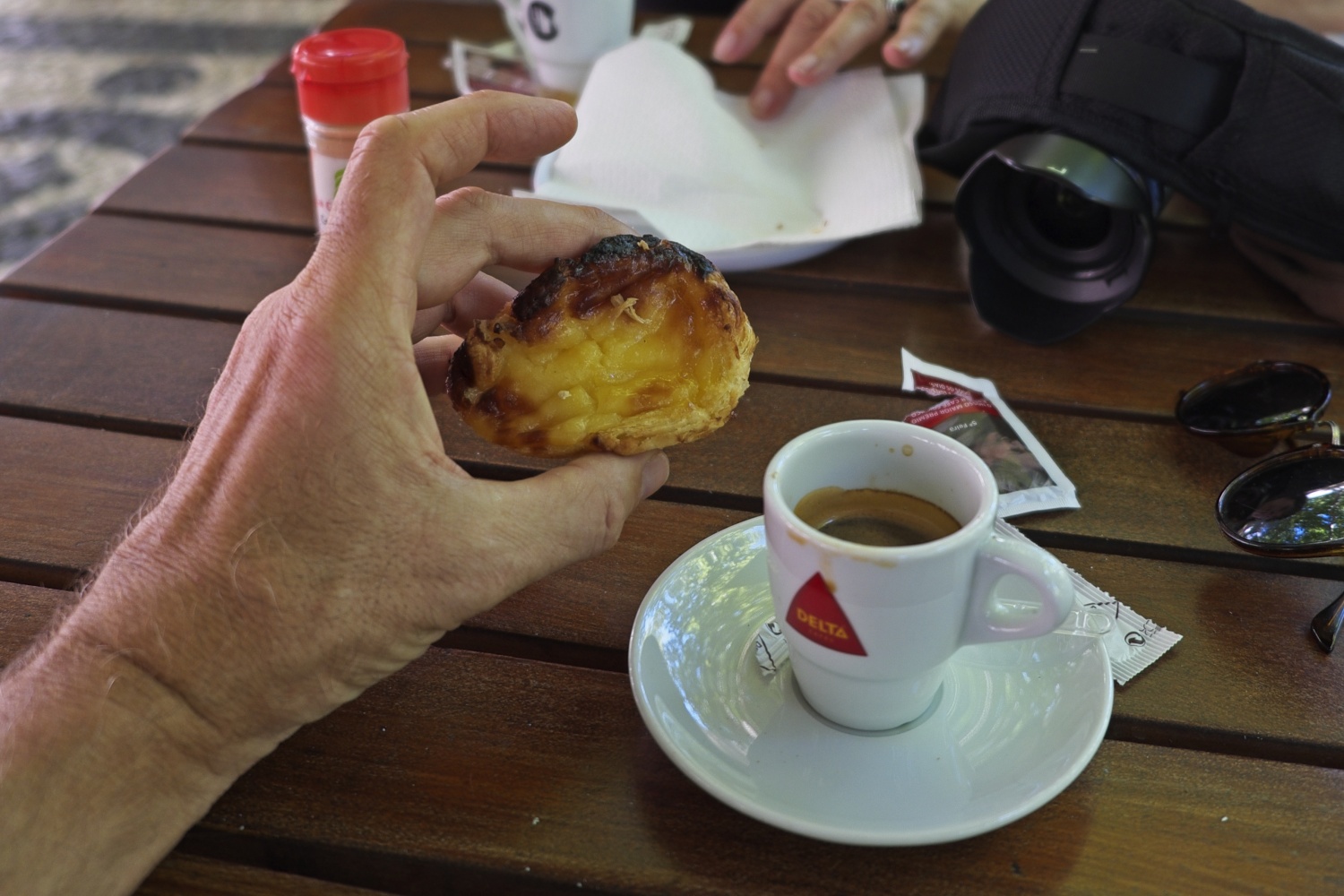 Die leckeren "Natas" - eine Köstlichkeit zum Kaffee
